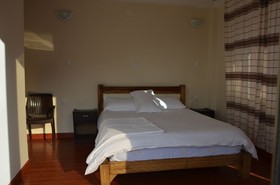 Zan-Seyoum Hotel