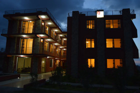 Zan-Seyoum Hotel