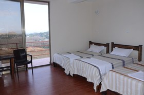 Zan-Seyoum Hotel