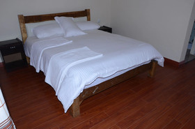 Zan-Seyoum Hotel