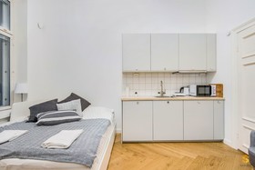 WeHost Pieni Roobertinkatu 13