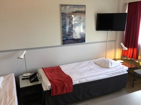 Skyline Airport Hotel