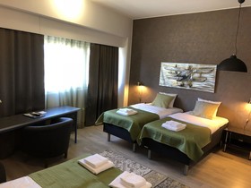Skyline Airport Hotel