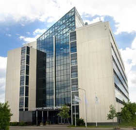 Skyline Airport Hotel