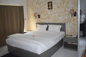 Galaxy Hotel & Apartments