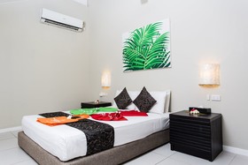 Plantation Island Resort