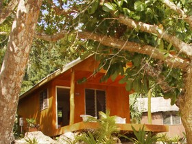 Maqai Beach Eco Surf Resort