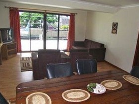 Hans Travel Inn