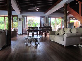 deVos - The Private Residence