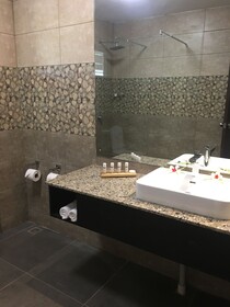 Yadua Bay Resort & Villas