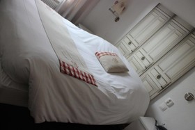 A La Maison Rouge
