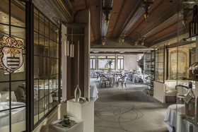 Au Cheval Blanc