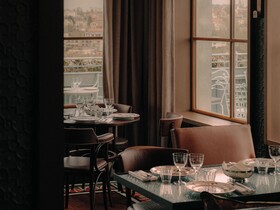 Maison Heler Metz, Curio Collection by Hilton