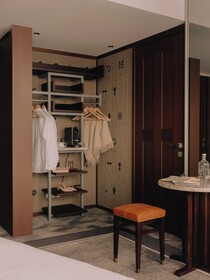 Maison Heler Metz, Curio Collection by Hilton