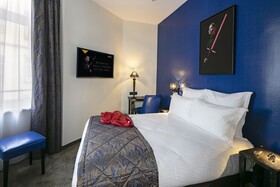 Arok Hotel