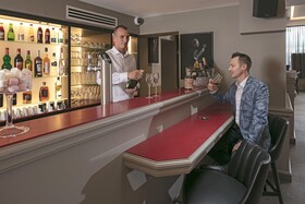 Arok Hotel
