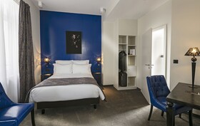 Arok Hotel