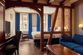 Hôtel de l'Europe by HappyCulture