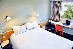Hôtel ibis Strasbourg Aéroport Le Zénith