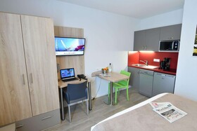 Appart-Hotel Mer & Golf City Bordeaux Bassins a Flot