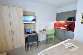 Appart-Hotel Mer & Golf City Bordeaux Bassins a Flot
