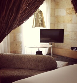 Yndo Hotel