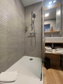 Ostal Pau Universite, Sure Hotel Collection by Best Western