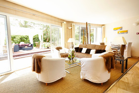 Carnac Lodge & Hotel