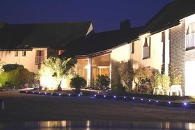 Carnac Lodge & Hotel