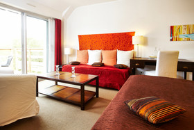 Carnac Lodge & Hotel