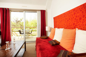 Carnac Lodge & Hotel