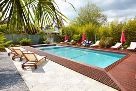 Carnac Lodge & Hotel
