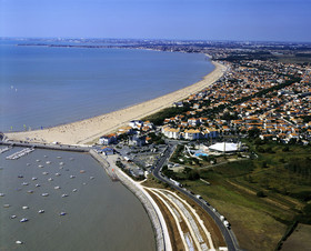 Les Flots - Hotel & Restaurant