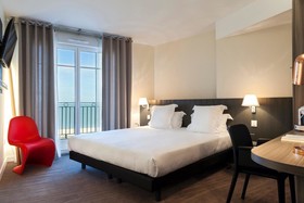 Les Flots - Hotel & Restaurant