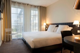 Les Flots - Hotel & Restaurant