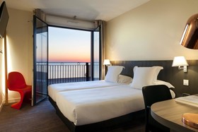 Les Flots - Hotel & Restaurant