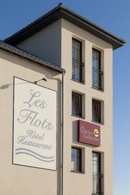 Les Flots - Hotel & Restaurant