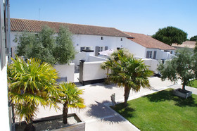 Les Minutias Village