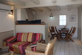 Les Minutias Village