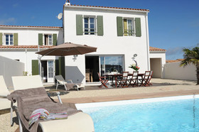 La villa - Phare de Chauveau