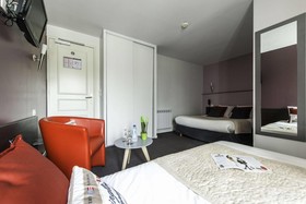 Un Hôtel sur le Port