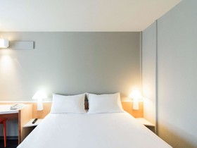 Hôtel ibis La Rochelle Centre Historique