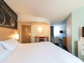 Hôtel ibis La Rochelle Centre Historique