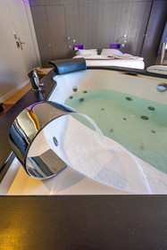 Elégance Suites Hôtel