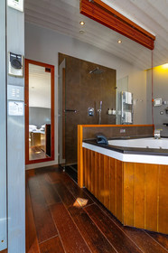 Elégance Suites Hôtel