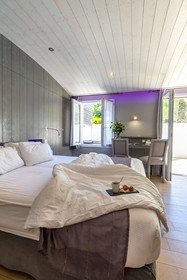Elégance Suites Hôtel