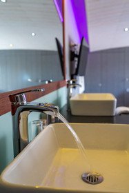 Elégance Suites Hôtel