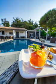 Elégance Suites Hôtel