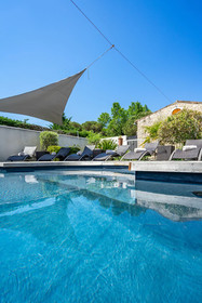 Elégance Suites Hôtel