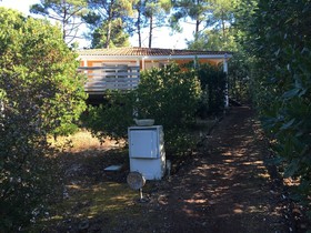 Chalet Orange Naturiste la Jenny